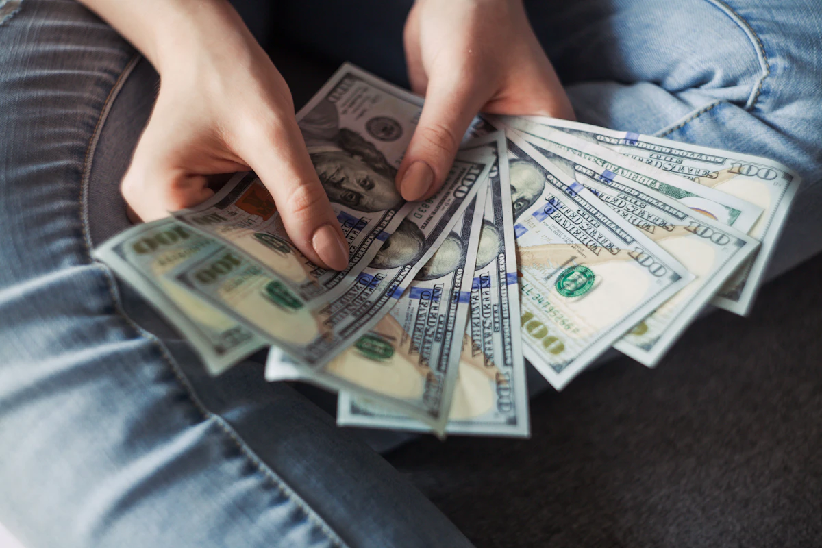 News and economic data feeds on a financial screen